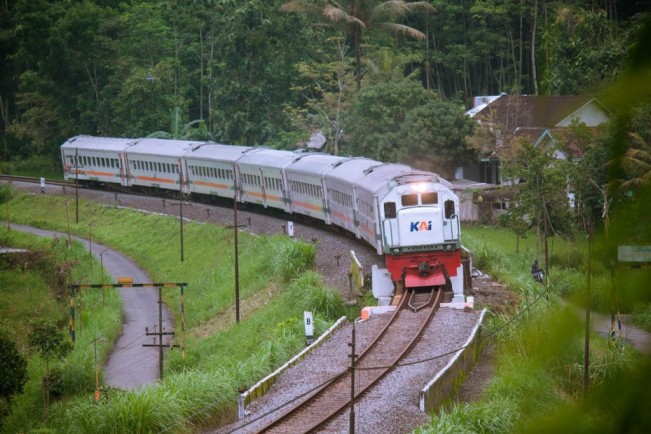Diperpanjang Sampai 5 September, Ini Daftar KA Jarak Jauh yang Berhenti di Jatinegara